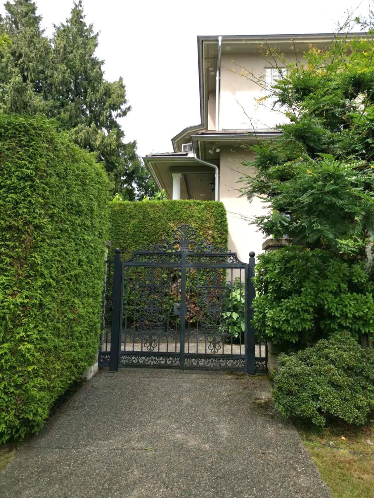 Van Nest Near Yvr Ubc Downtown バンクーバー エクステリア 写真